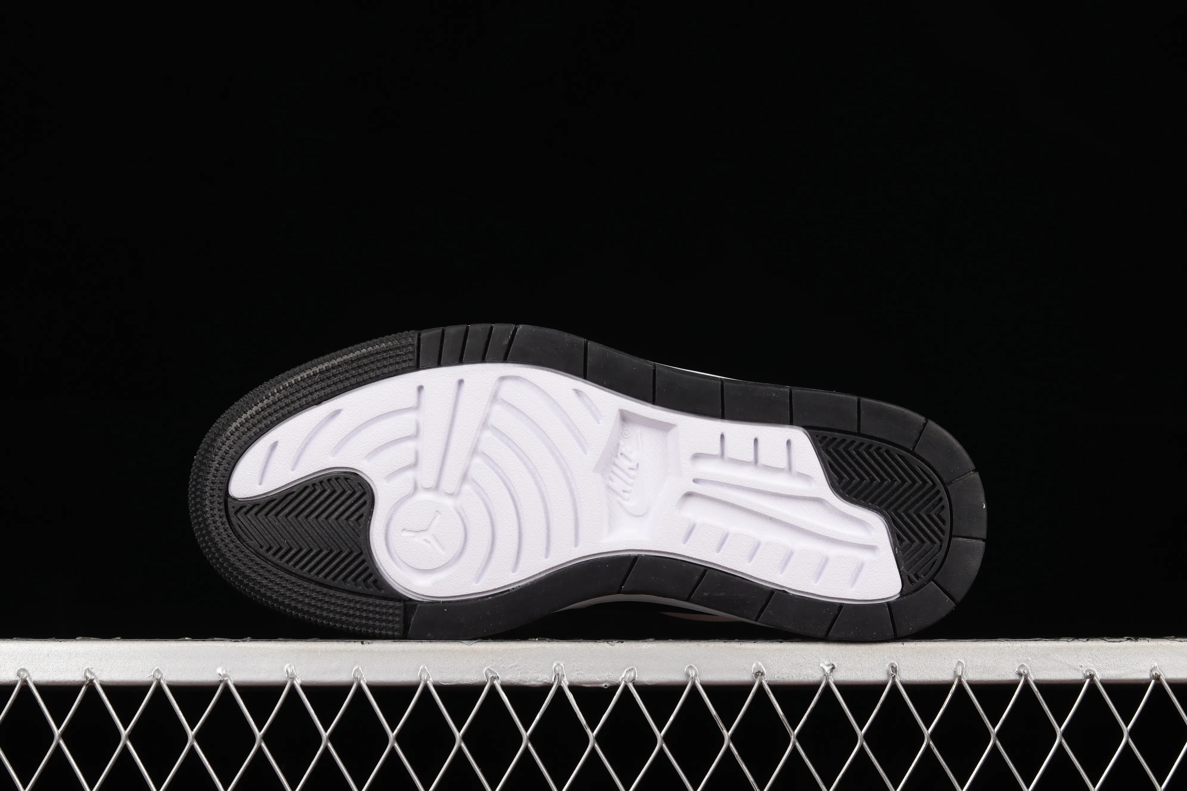 All categories Air Jordan Jordan series basketball shoes Air Jordan 1 Low Z version Air Jordan 1 Elevate Low SE "Wolf Grey" Little AJ first layer thick sole retro basketball shoes DQ8561-001
